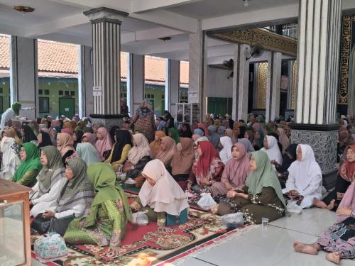 Pengajian Rutinan Selasa Wage: Jamaah Diingatkan Bahaya Su’ul Khotimah dan Pentingnya Menjaga Shalat