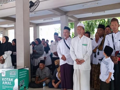 Serap Spirit Khidmat di NU, Kader Penggerak MWCNU Rejoso Ziyarah Makam Pendiri NU