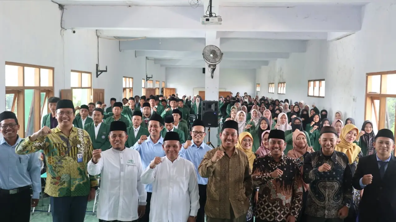 TINGKATKAN BUDAYA LITERASI MAHASISWA NAHDLIYYIN, LPTNU MAGETAN BERSAMA STAI MA'ARIF MAGETAN GELAR KULIAH UMUM