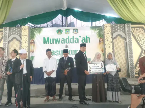 Mbah Bolong: Ilmu yang Manfaat dan Barokah Jadi Bekal Lulusan